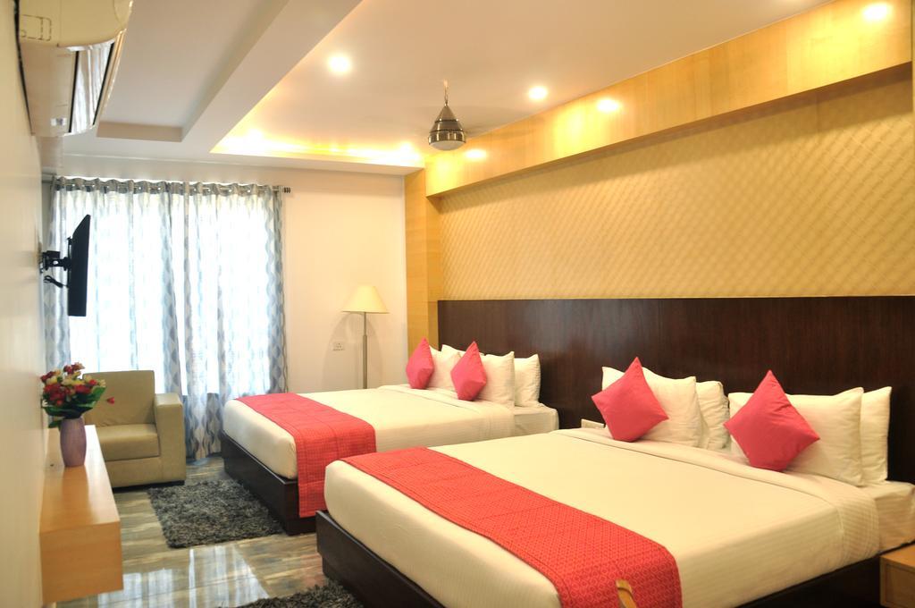 Guest house Sgt Plaza 3*